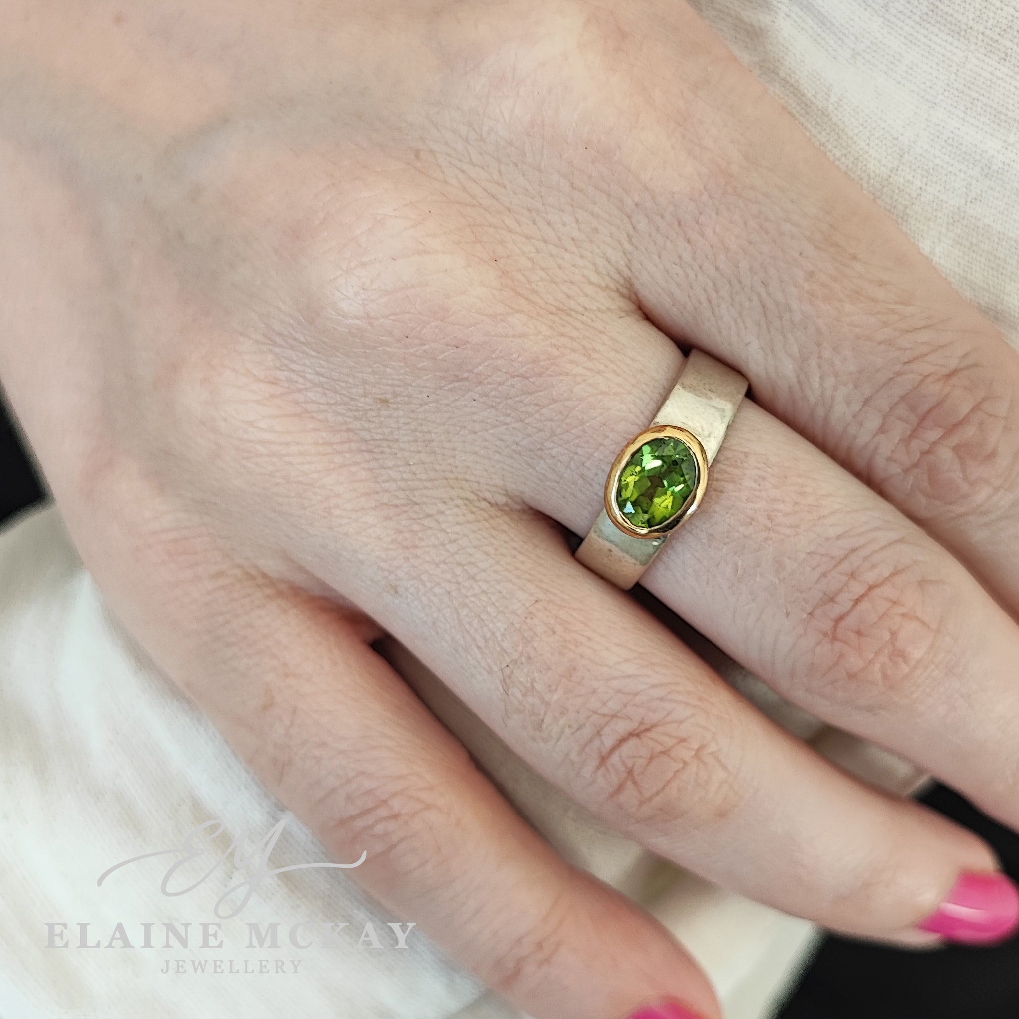 9ct gold Peridot & sterling silver ring